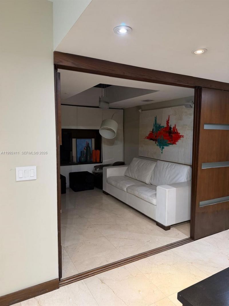 465 Brickell Ave, Unit 5605, Miami, FL 33131 Photo