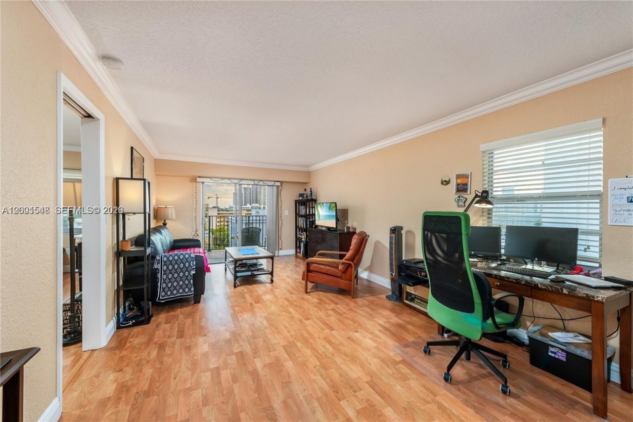 1000 Michigan Ave , Unit 704, Miami Beach, FL 33139 Photo