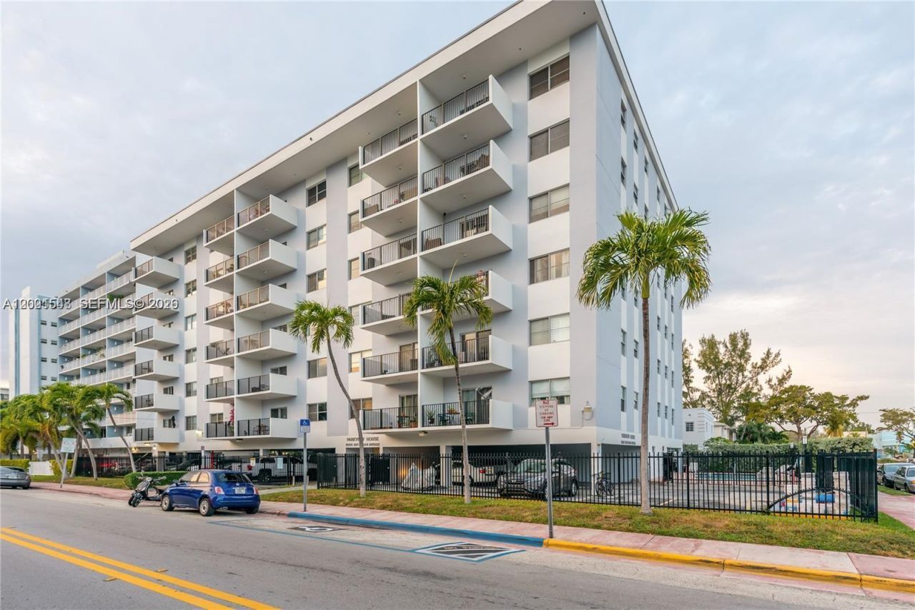 1000 Michigan Ave , Unit 704, Miami Beach, FL 33139 Photo