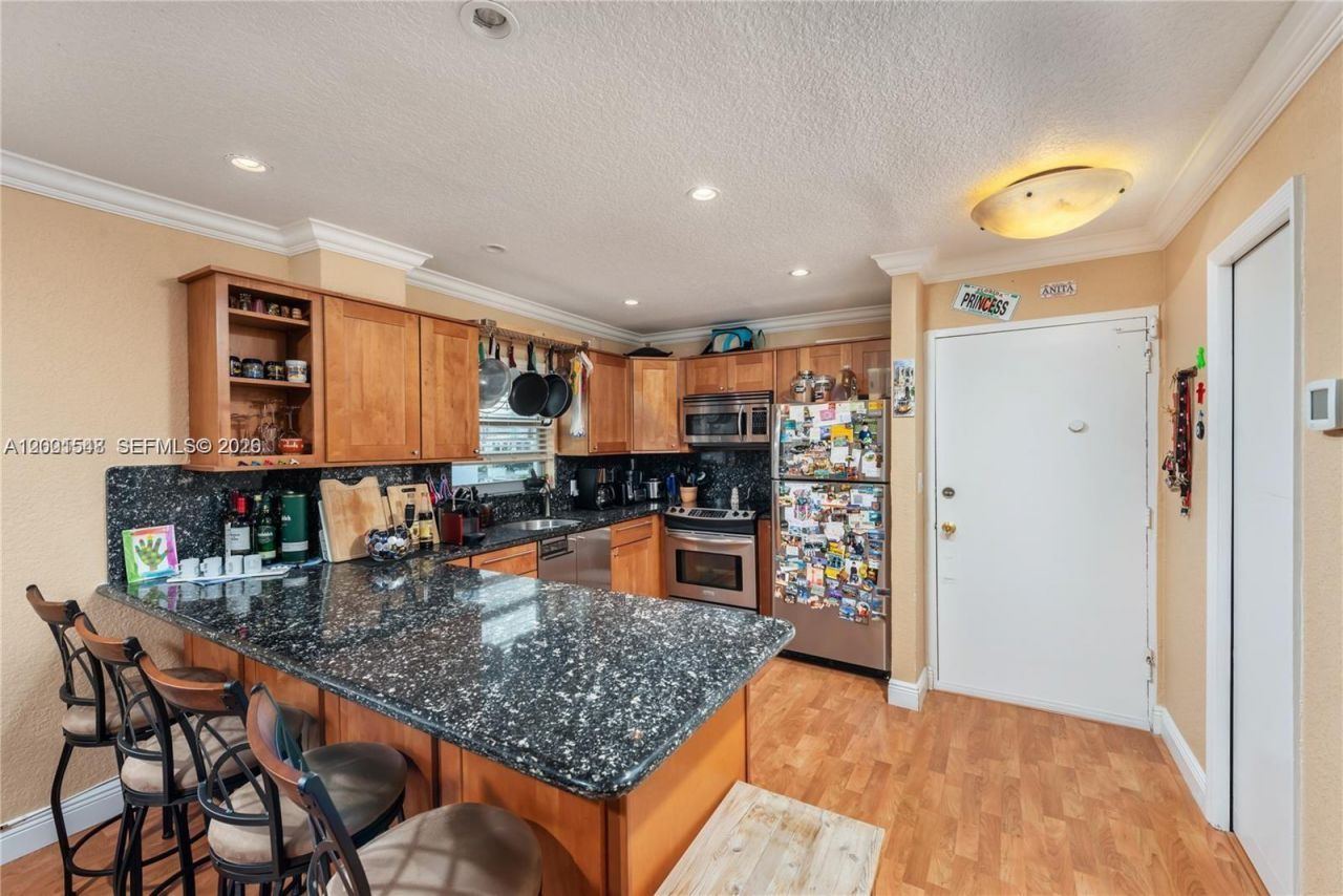 1000 Michigan Ave , Unit 704, Miami Beach, FL 33139 Photo