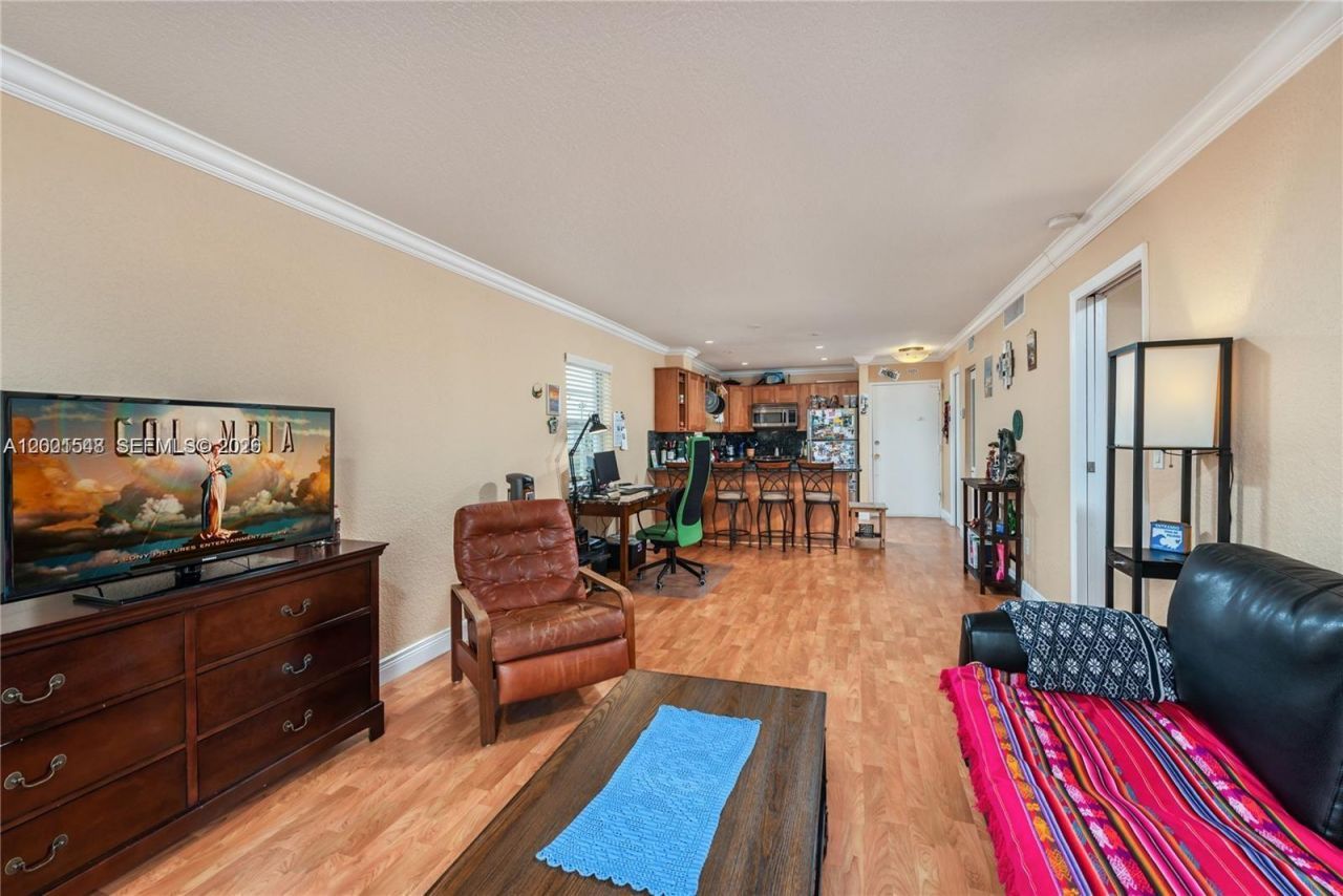 1000 Michigan Ave , Unit 704, Miami Beach, FL 33139 Photo