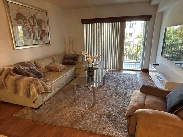 201 180th Dr , Unit 114, Sunny Isles Beach, FL 33160