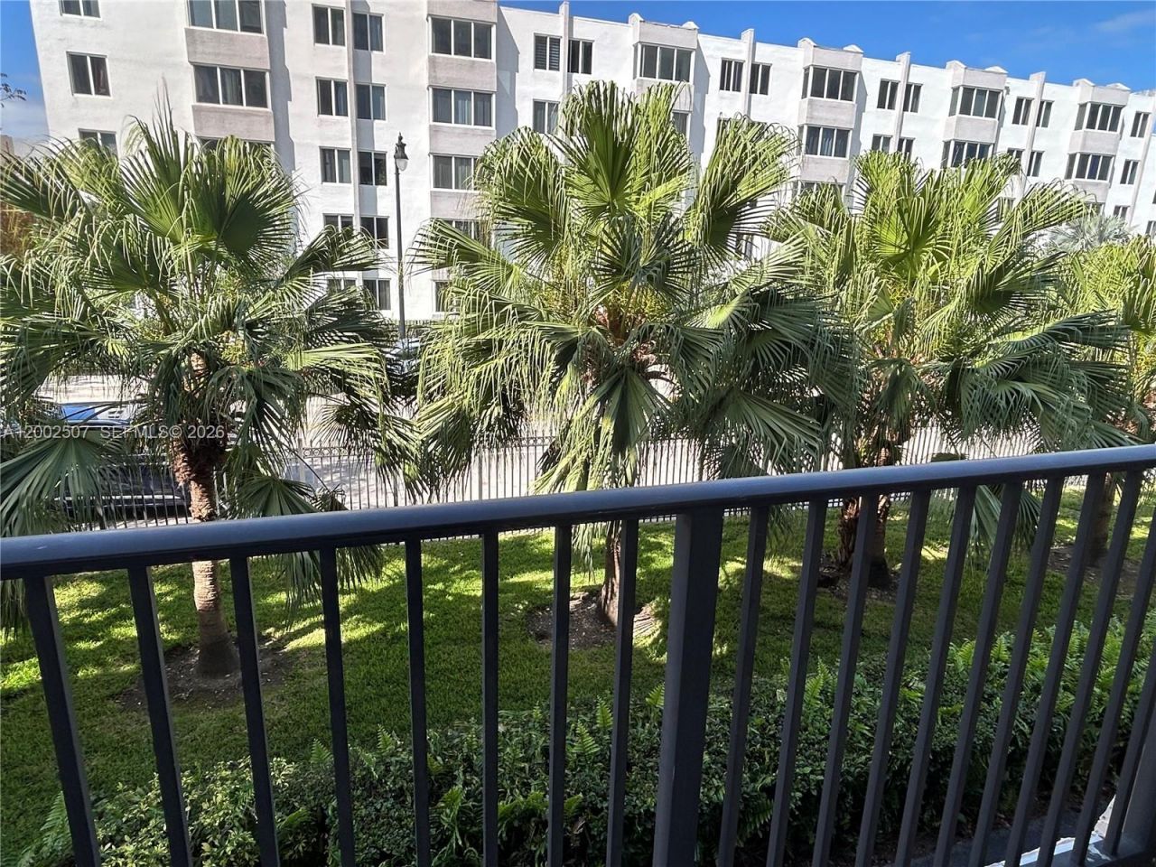 201 180th Dr, Unit 114, Sunny Isles Beach, FL 33160 Photo