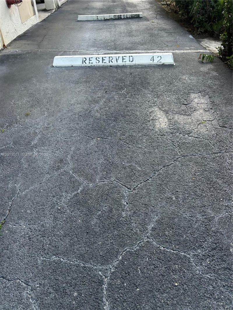 201 180th Dr, Unit 114, Sunny Isles Beach, FL 33160 Photo
