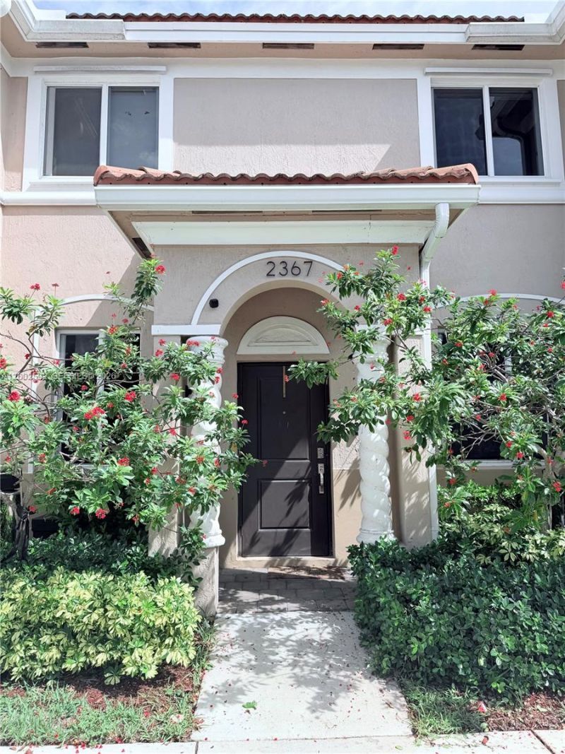 2367 SE 11th St, Unit 2367, Homestead, FL 33035 Photo
