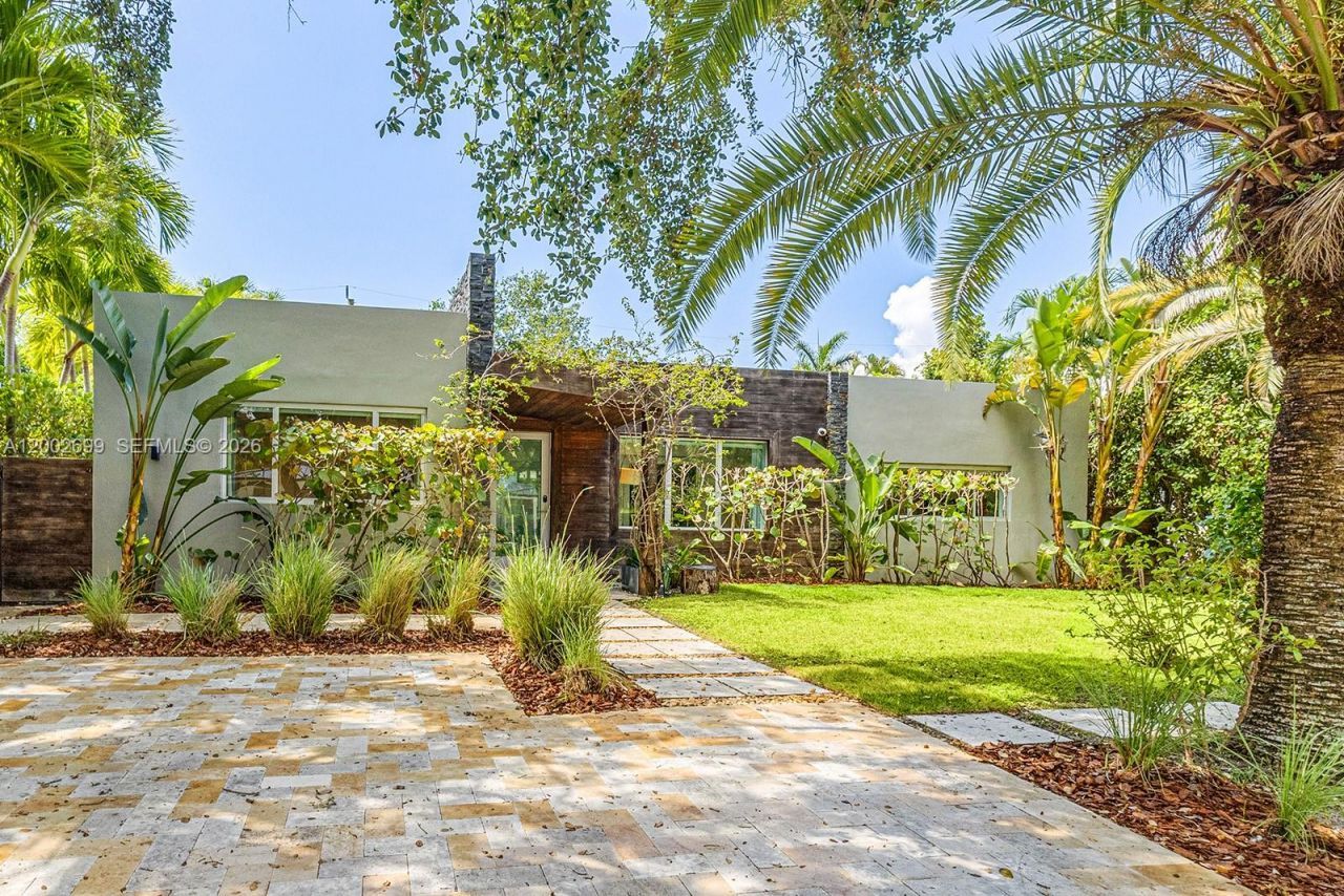 570 NE 52nd Ter, Miami, FL 33137 Photo