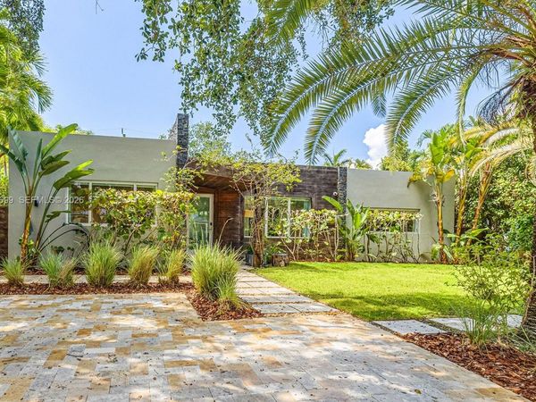 570 NE 52nd Ter, Miami, FL 33137