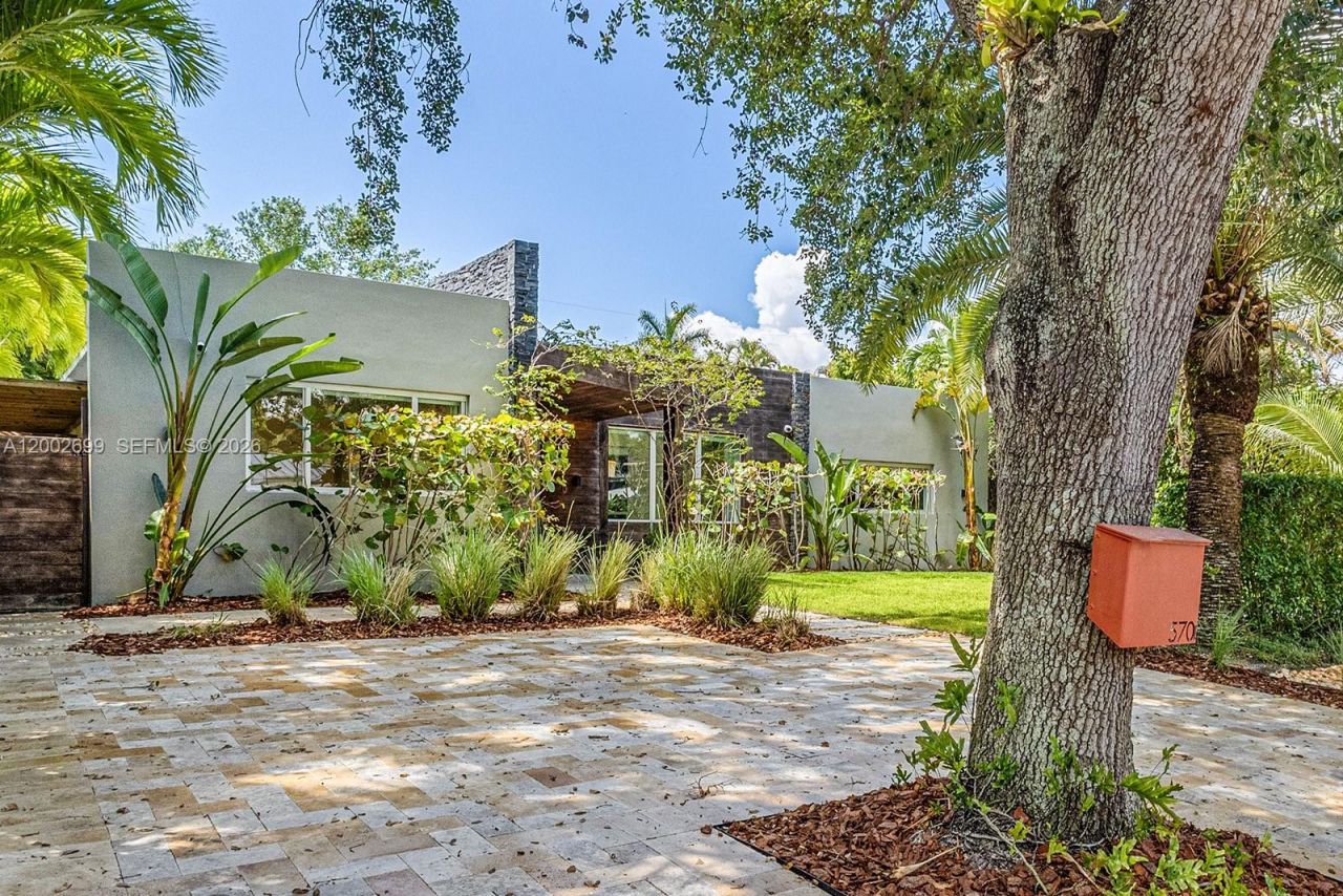570 NE 52nd Ter, Miami, FL 33137 Photo