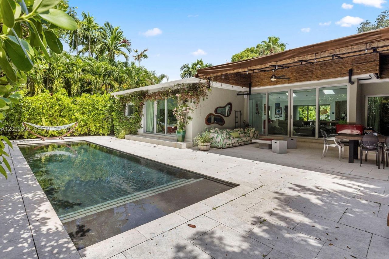 570 NE 52nd Ter, Miami, FL 33137 Photo