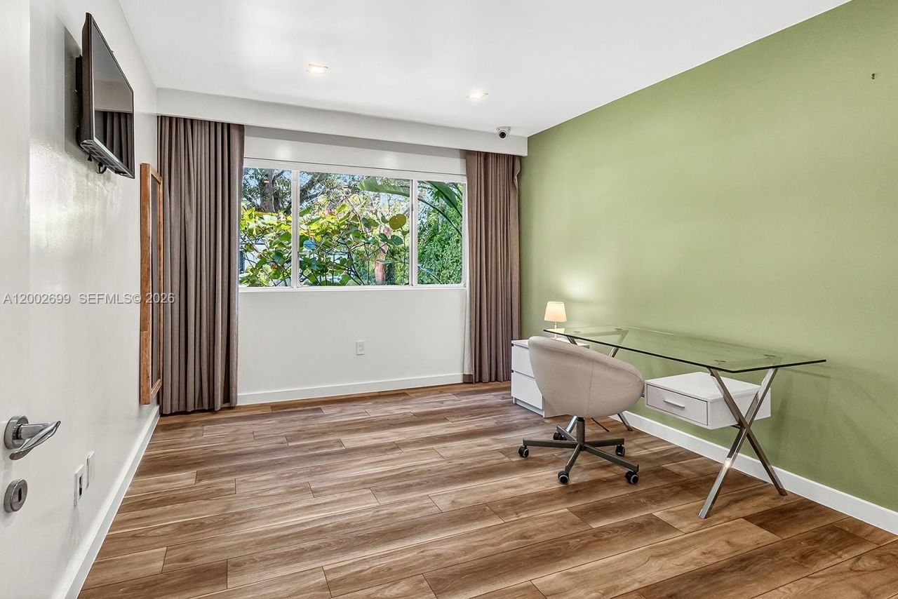 570 NE 52nd Ter, Miami, FL 33137 Photo