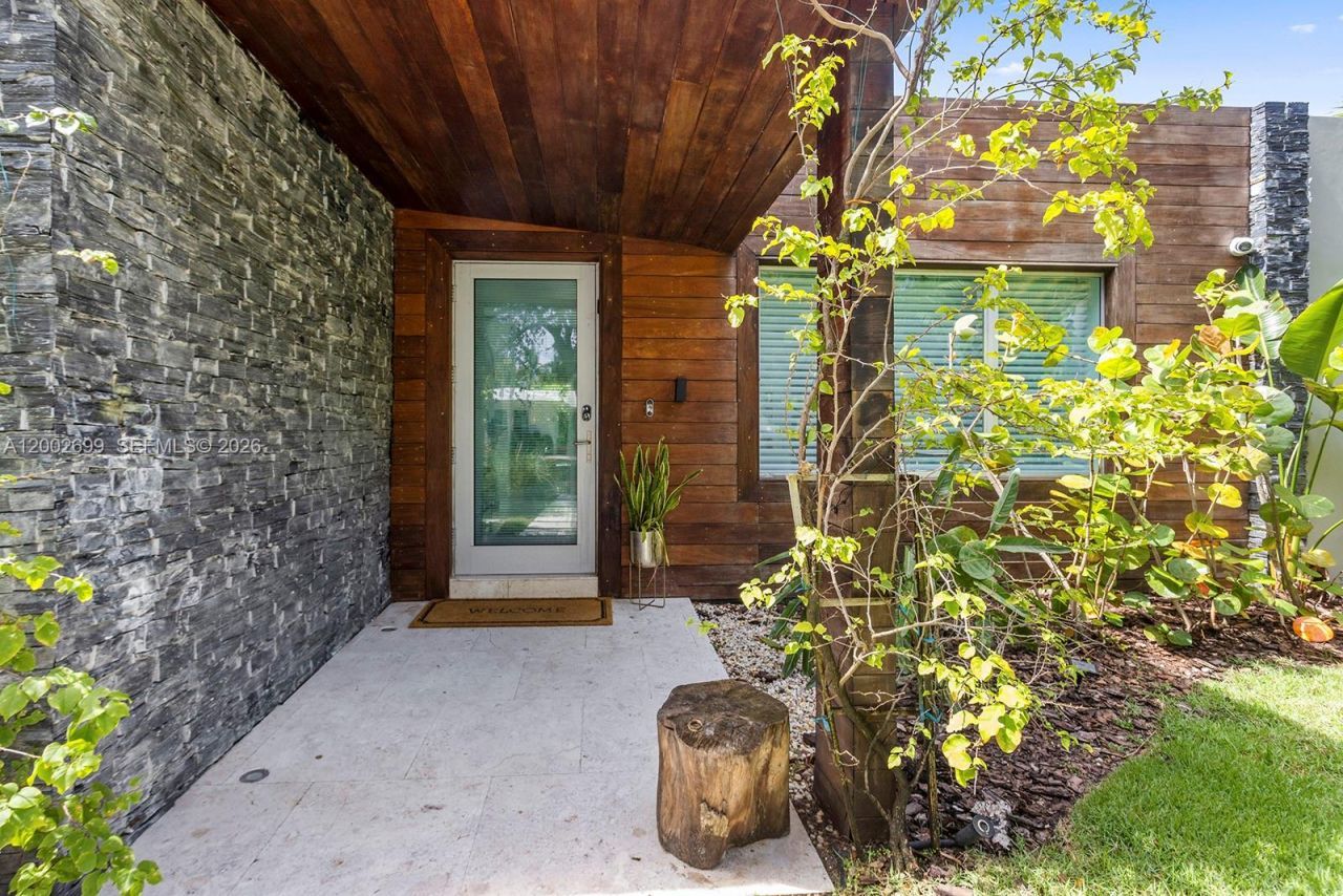570 NE 52nd Ter, Miami, FL 33137 Photo