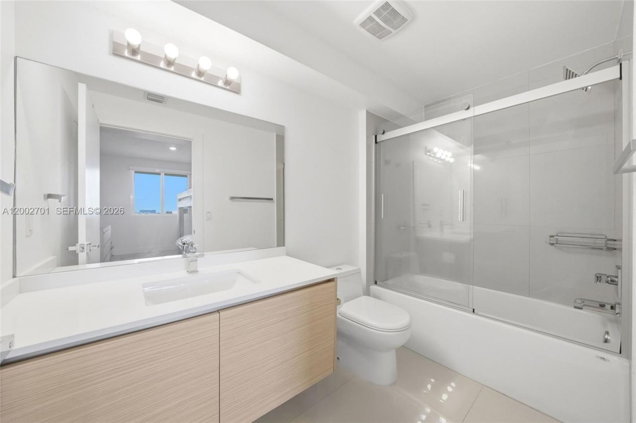 600 NE 27th St , Unit 1002, Miami, FL 33137 Photo