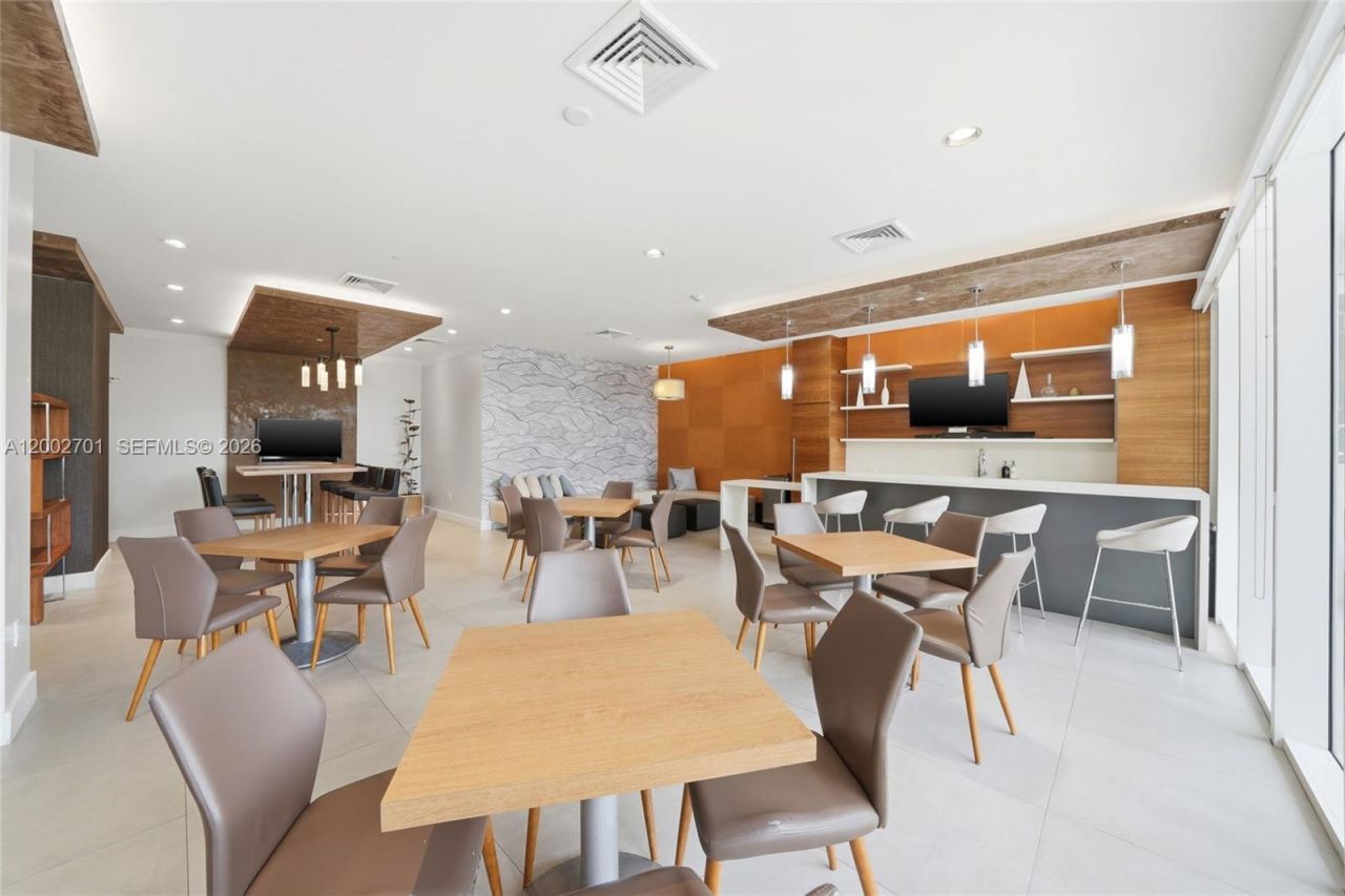 600 NE 27th St , Unit 1002, Miami, FL 33137 Photo