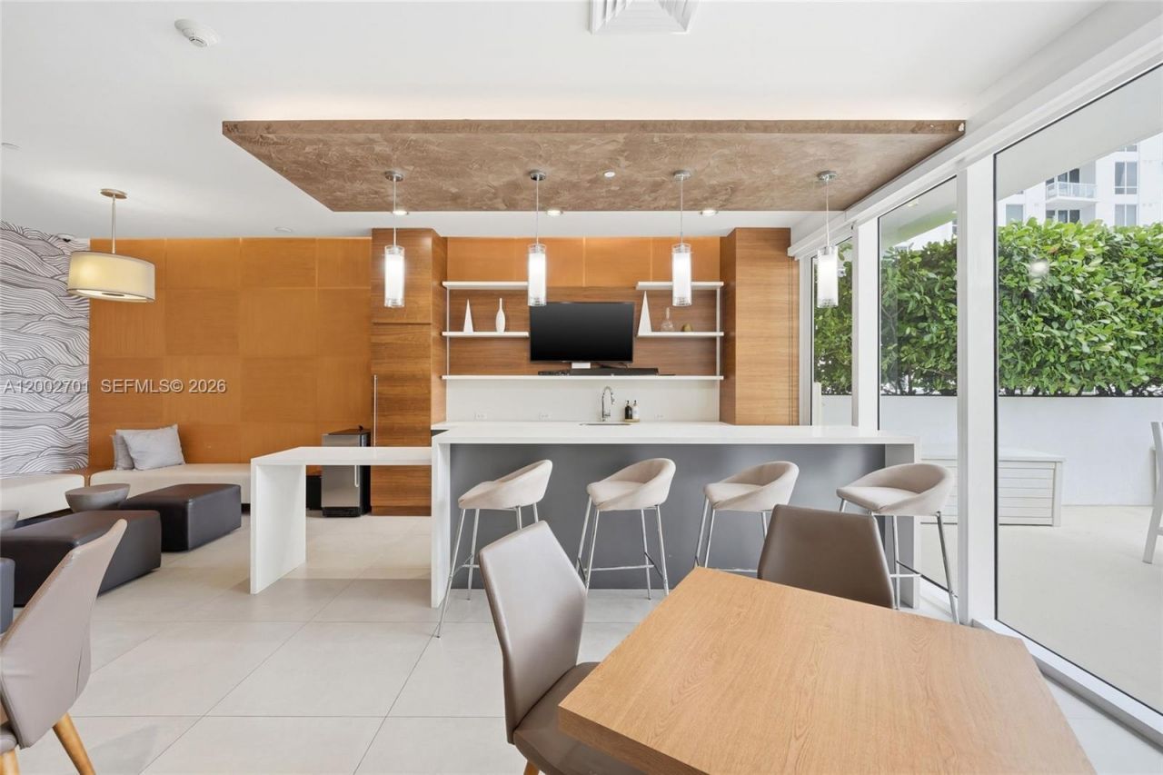 600 NE 27th St , Unit 1002, Miami, FL 33137 Photo