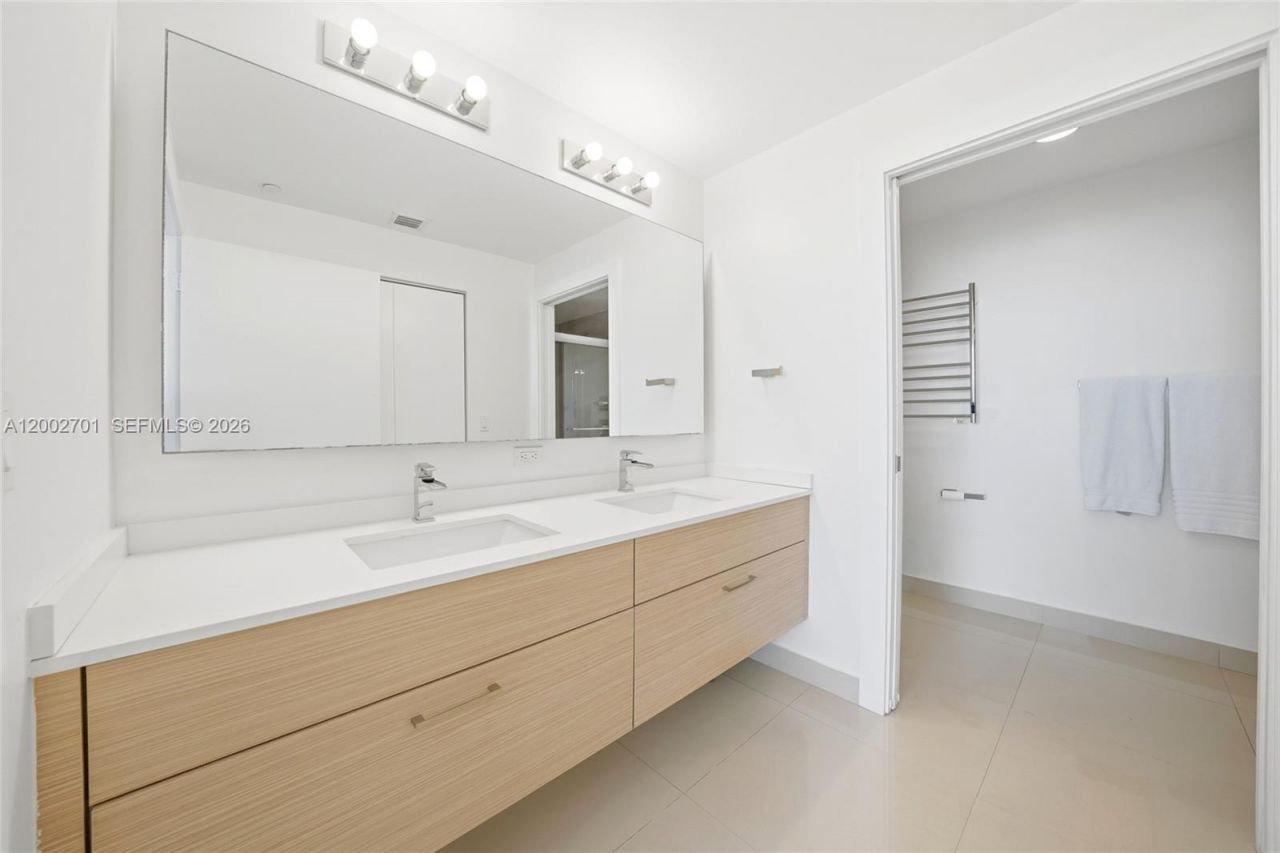 600 NE 27th St , Unit 1002, Miami, FL 33137 Photo