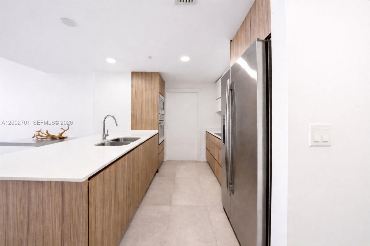 600 NE 27th St , Unit 1002, Miami, FL 33137 Photo