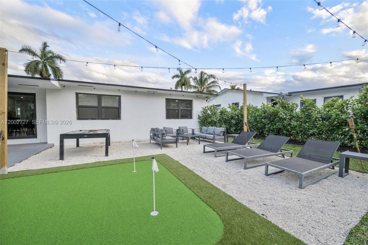 14760 S Spur Dr , Miami, FL 33161 Photo