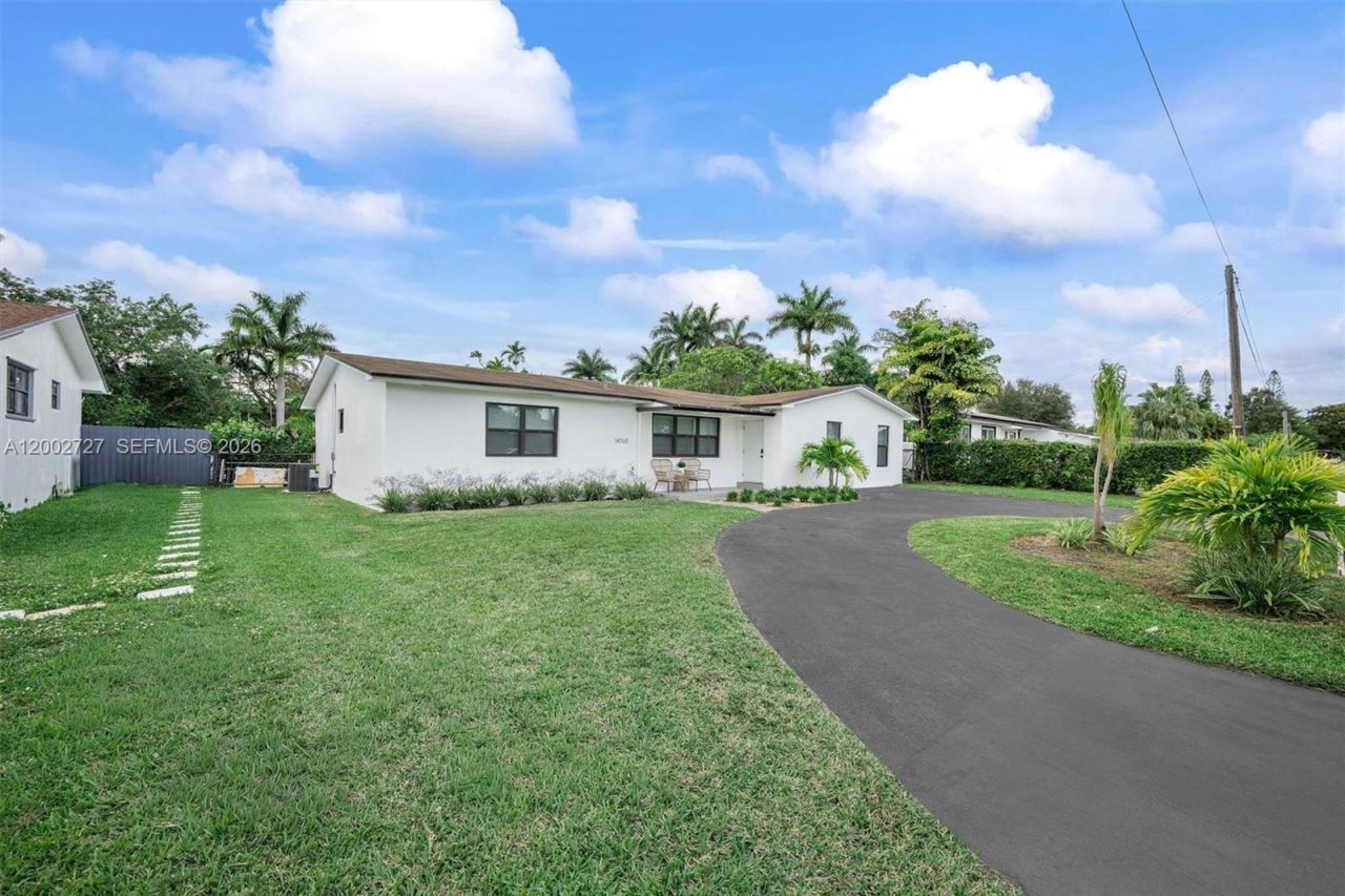 14760 S Spur Dr , Miami, FL 33161 Photo