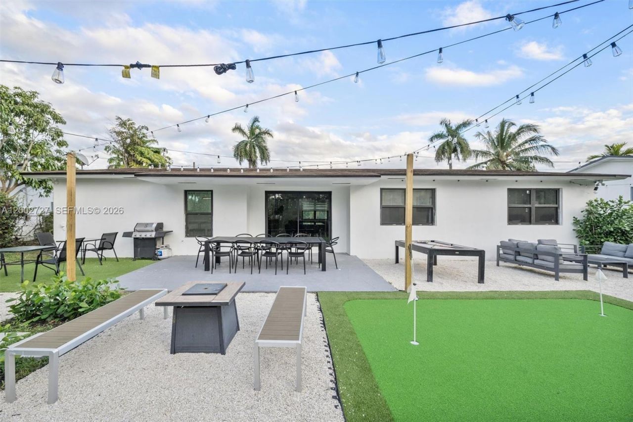 14760 S Spur Dr , Miami, FL 33161 Photo