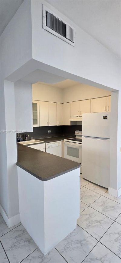 7441 Wayne Ave, Unit 11A, Miami Beach, FL 33141 Photo