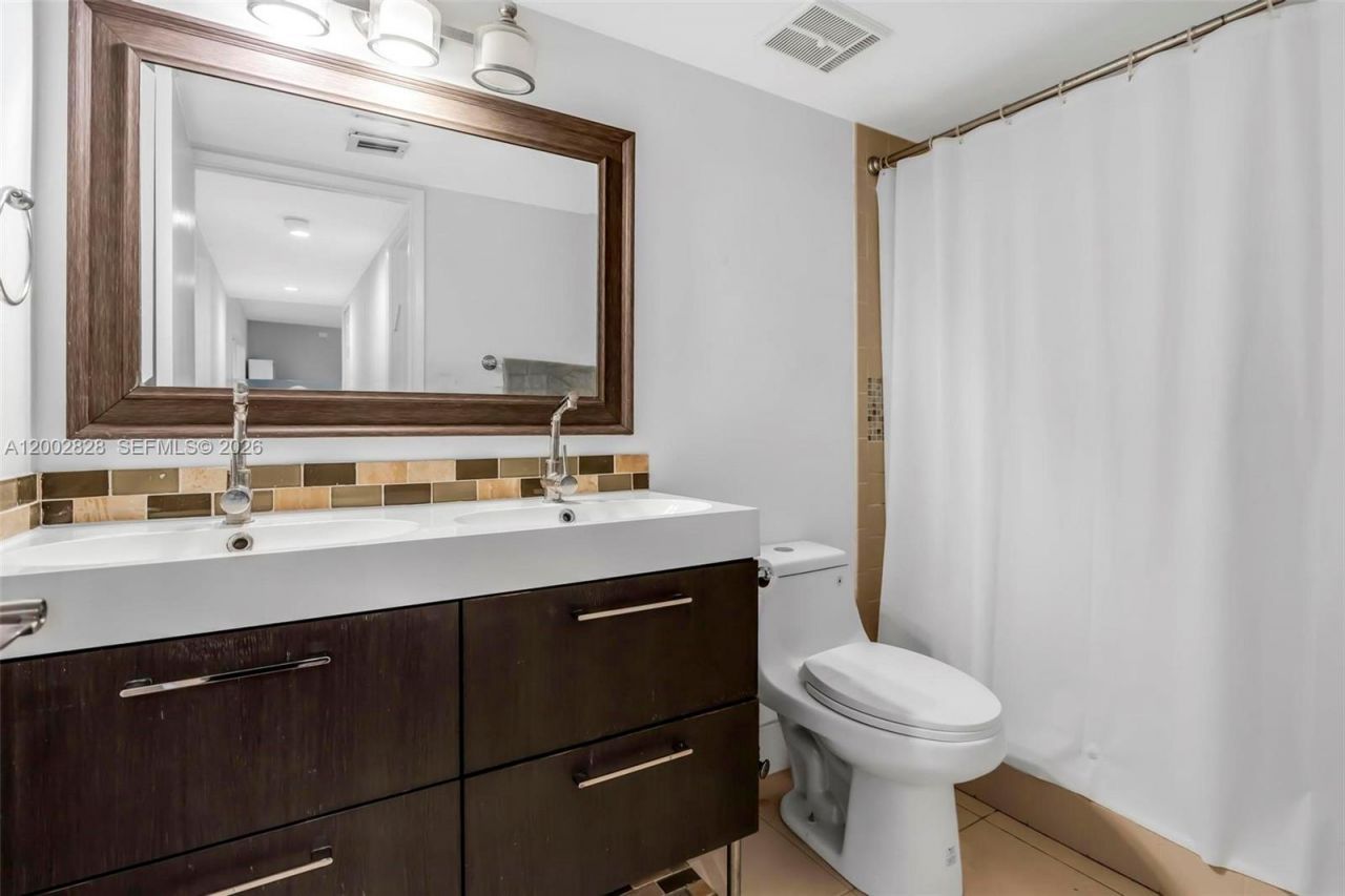 3350 NE 192nd St, Unit 4Q-B, Aventura, FL 33180 Photo