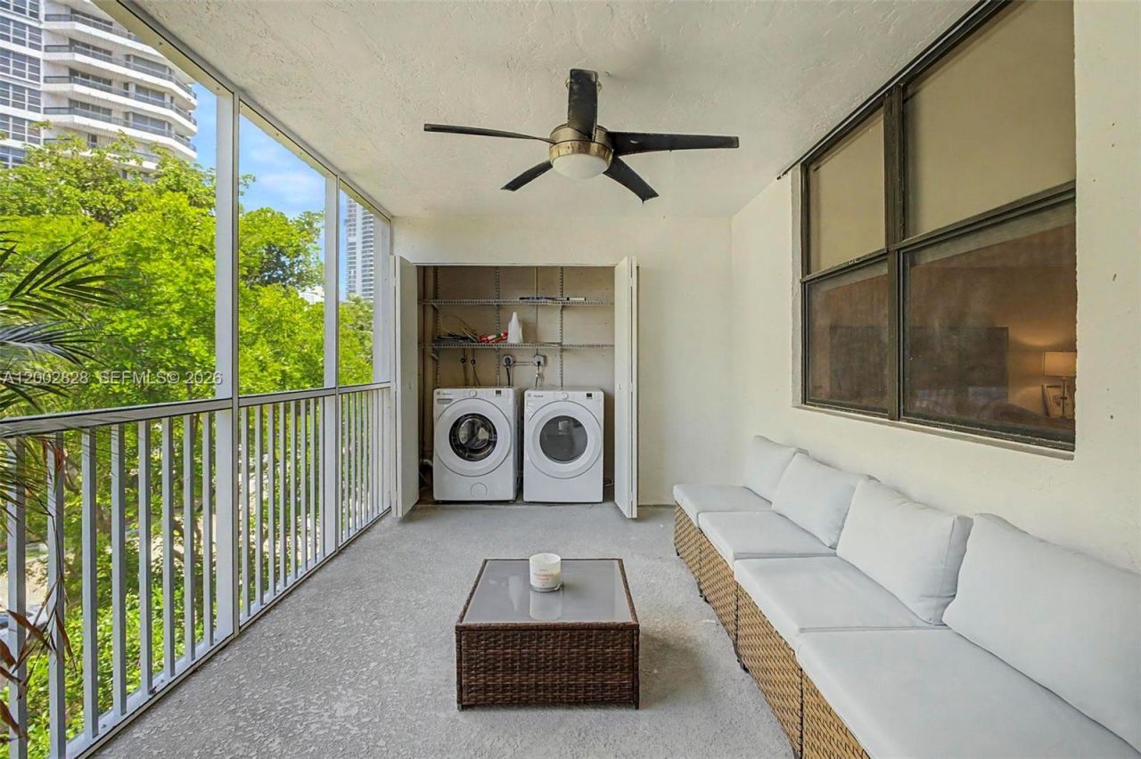 3350 NE 192nd St, Unit 4Q-B, Aventura, FL 33180 Photo