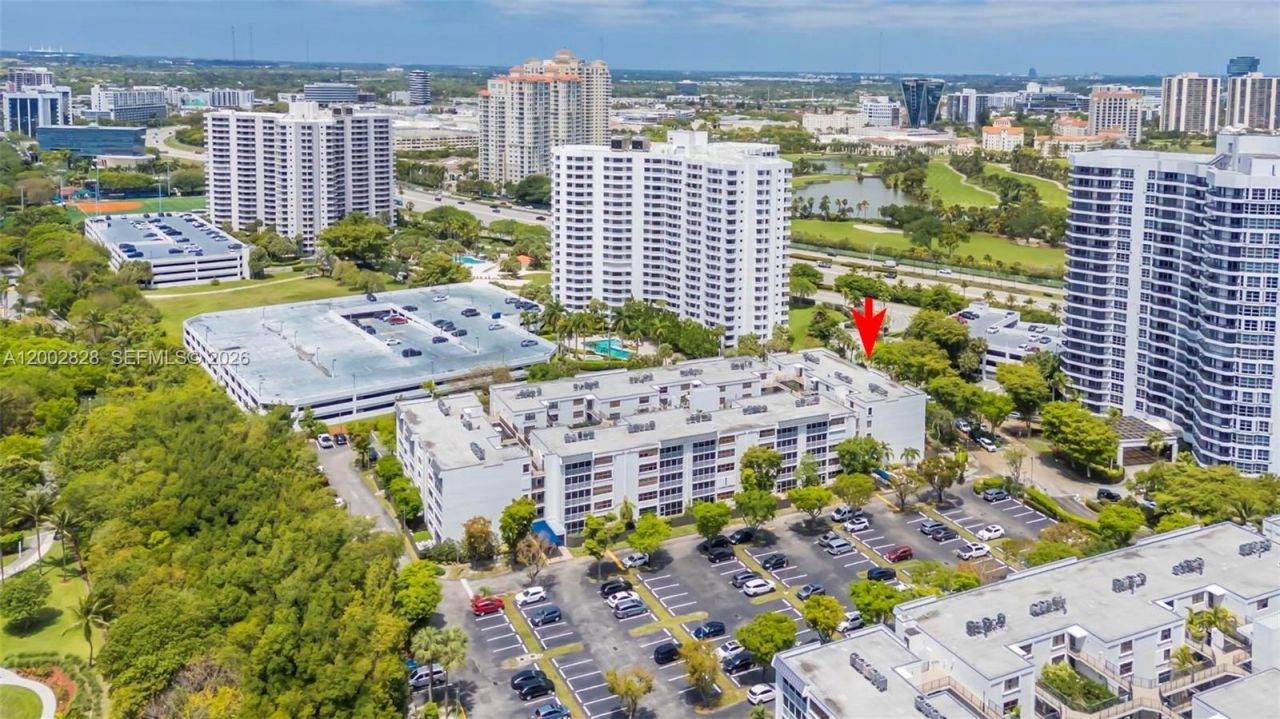 3350 NE 192nd St, Unit 4Q-B, Aventura, FL 33180 Photo