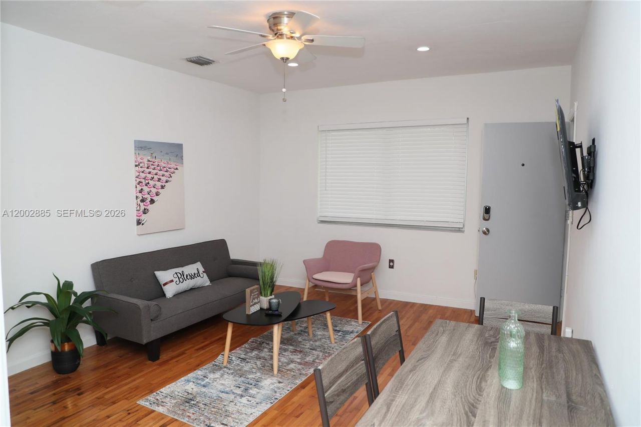 215 Antilla Ave, Unit 3, Coral Gables, FL 33134 Photo
