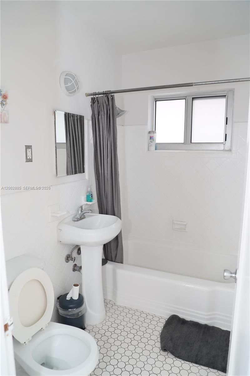 215 Antilla Ave, Unit 3, Coral Gables, FL 33134 Photo