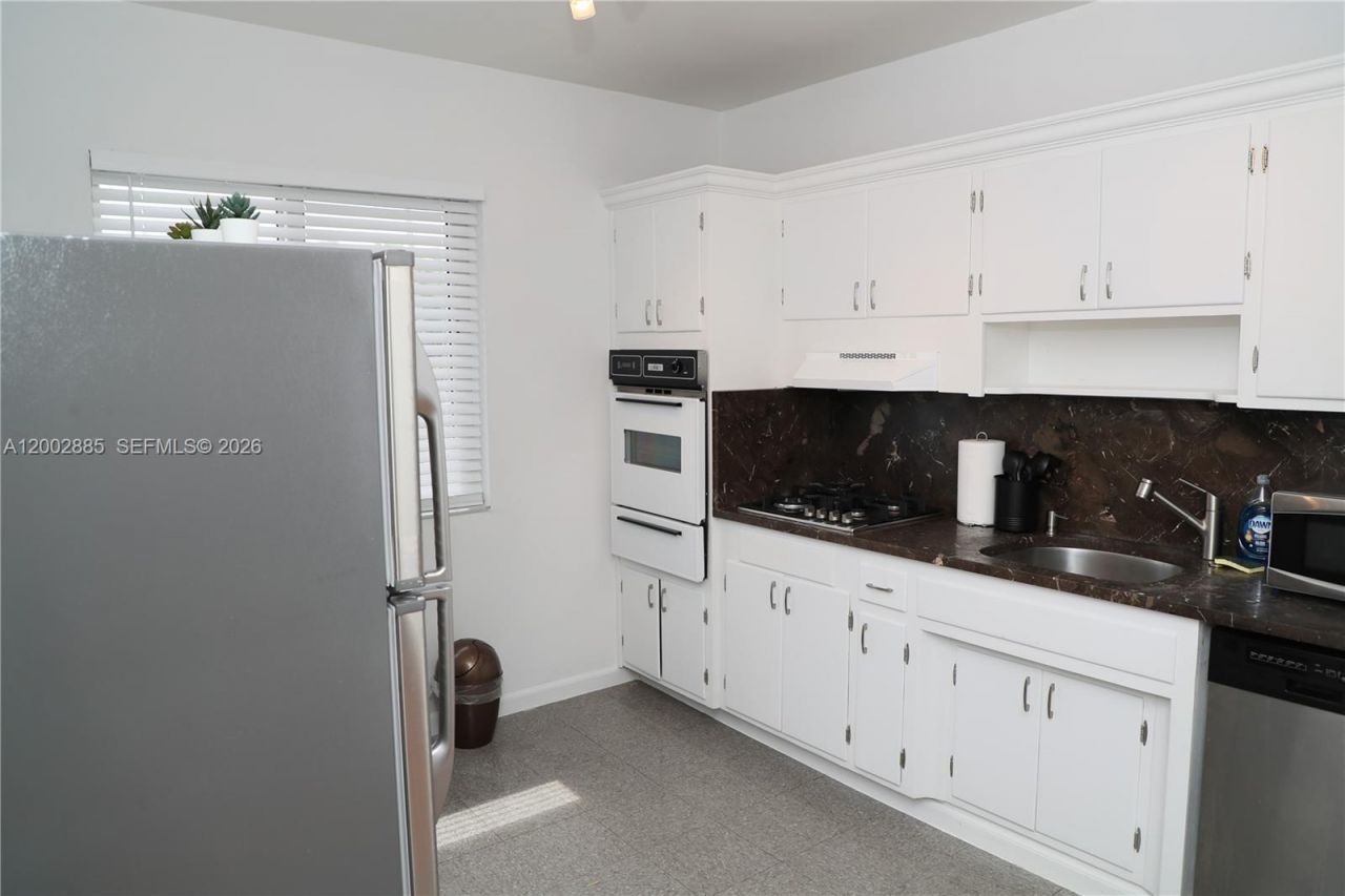 215 Antilla Ave, Unit 3, Coral Gables, FL 33134 Photo