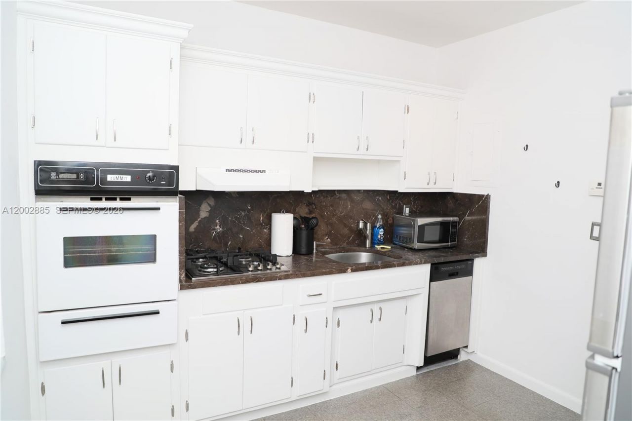 215 Antilla Ave, Unit 3, Coral Gables, FL 33134 Photo