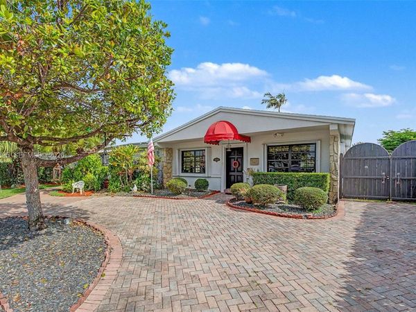 10841 SW 68th Dr , Miami, FL 33173