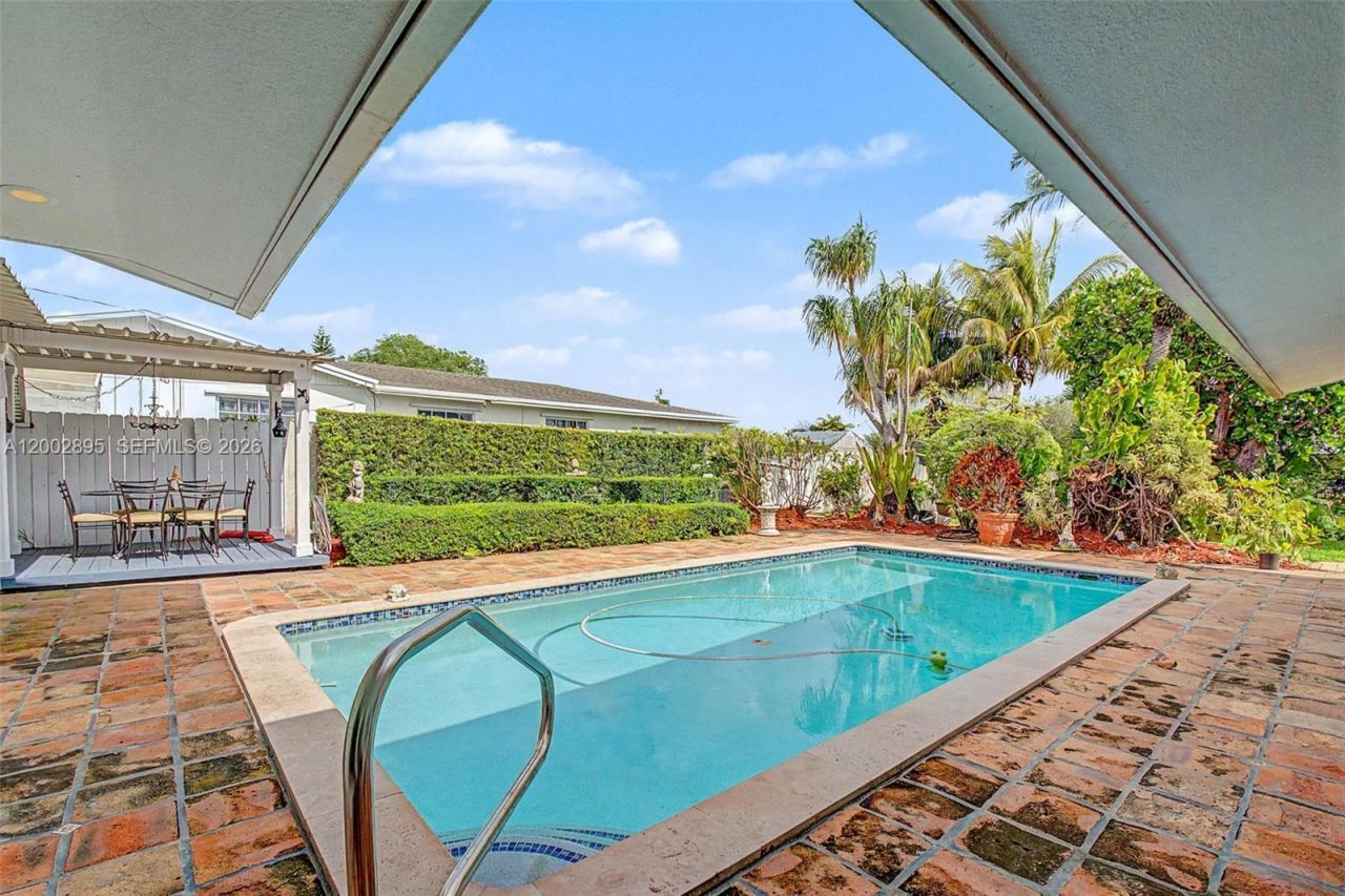 10841 SW 68th Dr , Miami, FL 33173 Photo