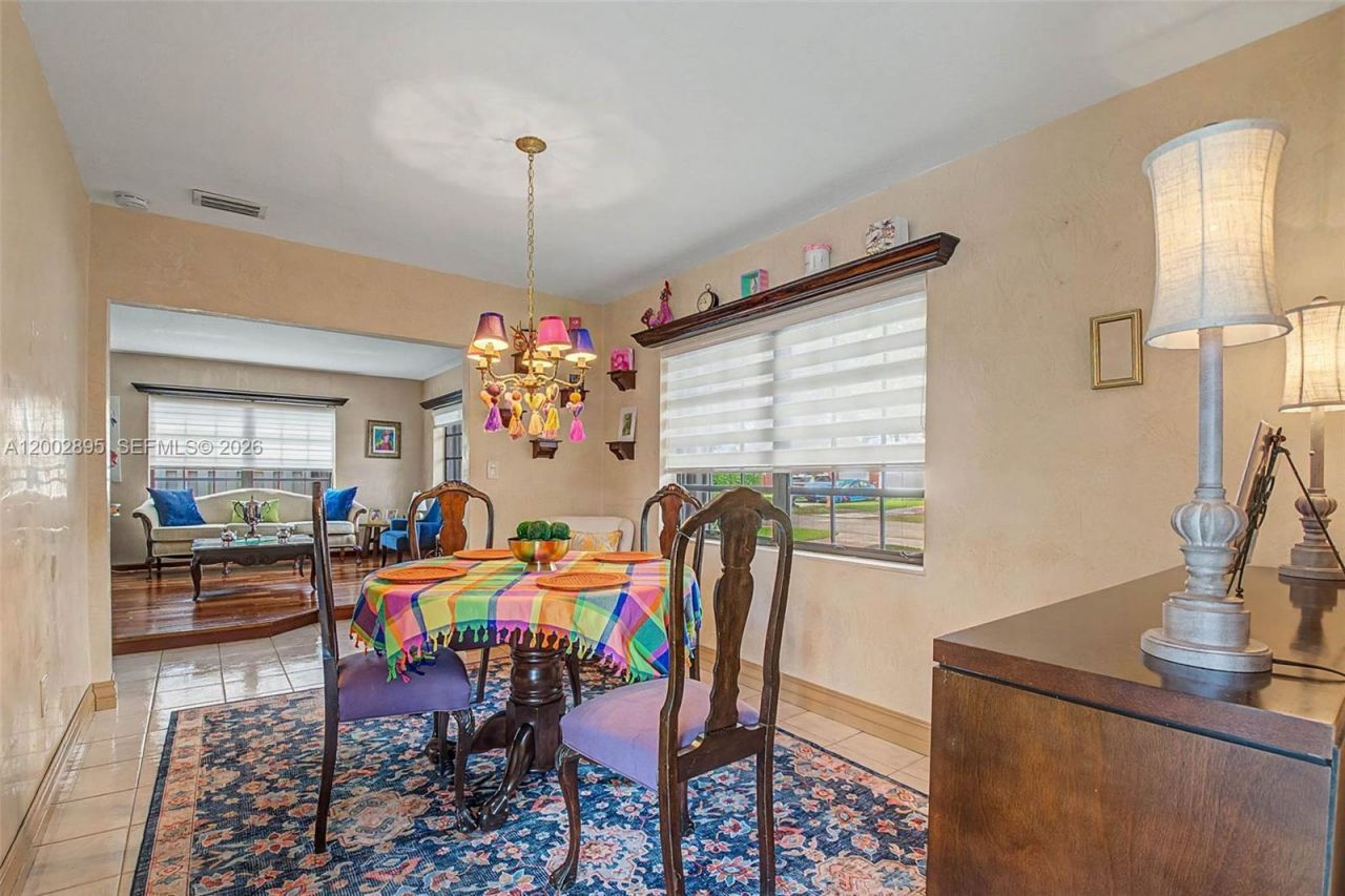 10841 SW 68th Dr , Miami, FL 33173 Photo