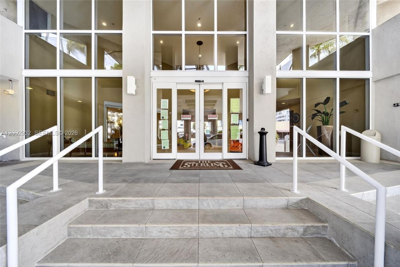 6767 Collins Ave , Unit 1609, Miami Beach, FL 33141 Photo