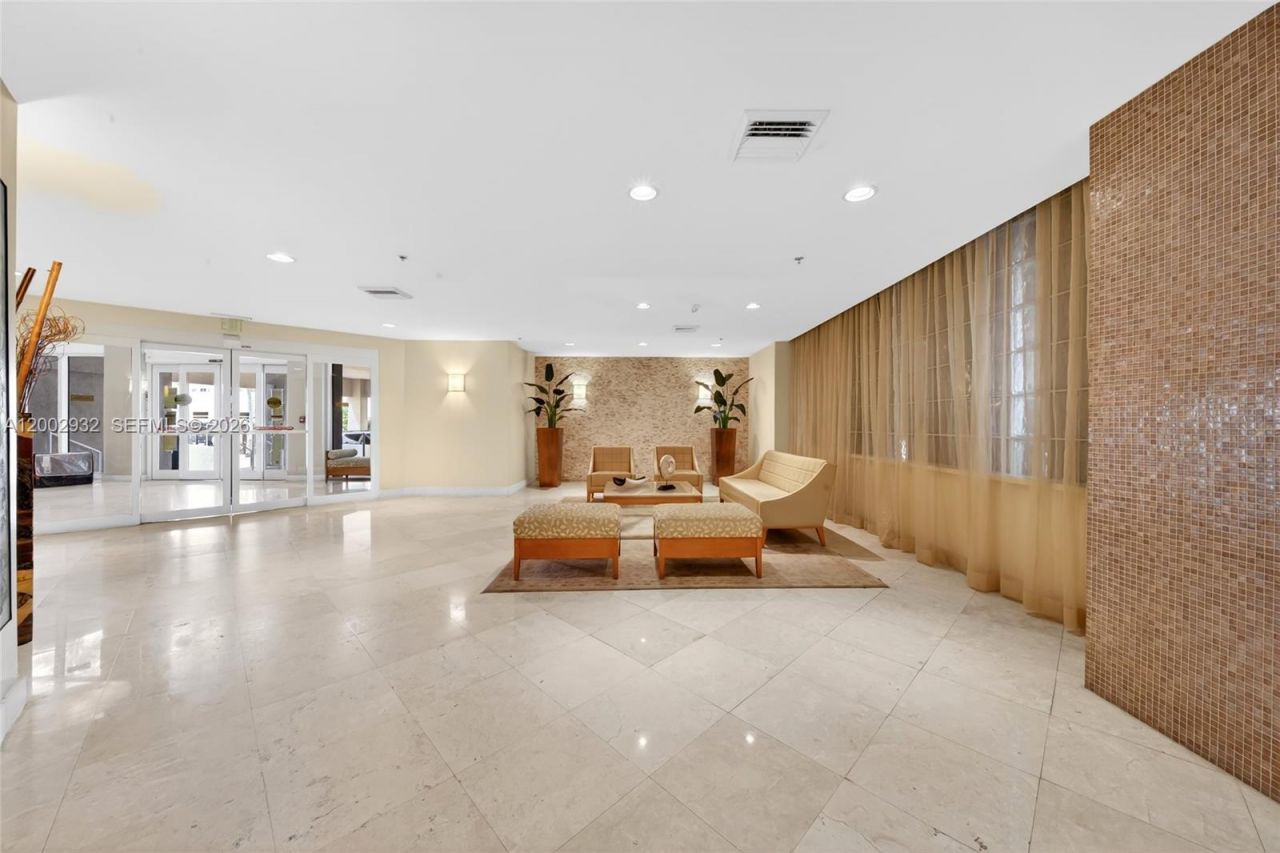 6767 Collins Ave , Unit 1609, Miami Beach, FL 33141 Photo