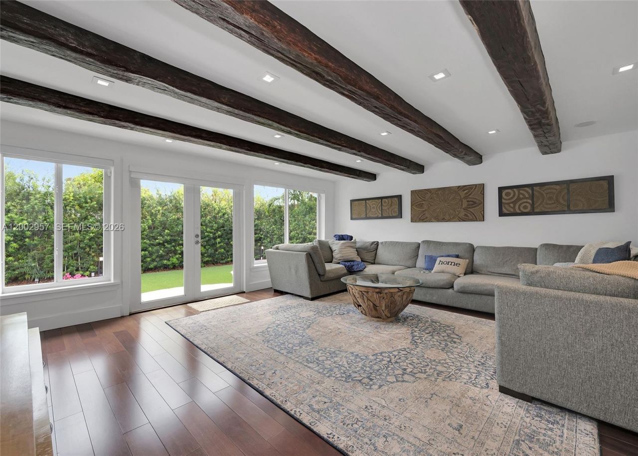 6134 SW 28th St , Miami, FL 33155 Photo