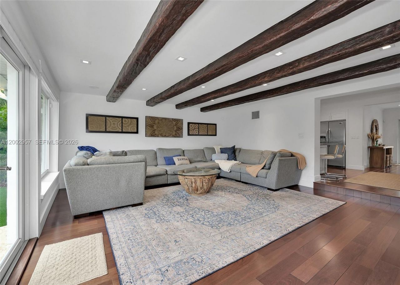 6134 SW 28th St , Miami, FL 33155 Photo