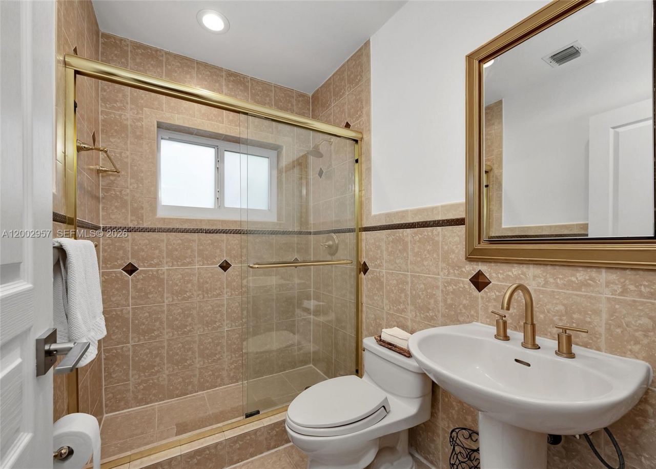 6134 SW 28th St , Miami, FL 33155 Photo