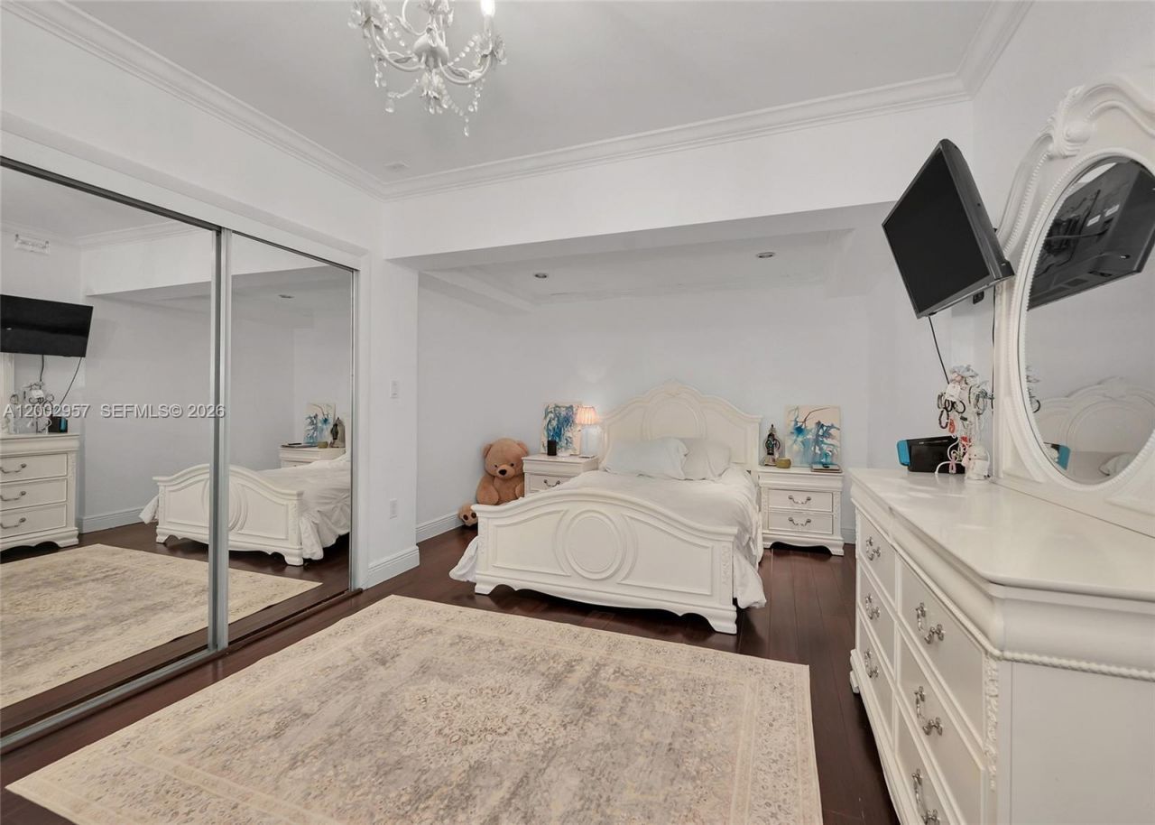 6134 SW 28th St , Miami, FL 33155 Photo