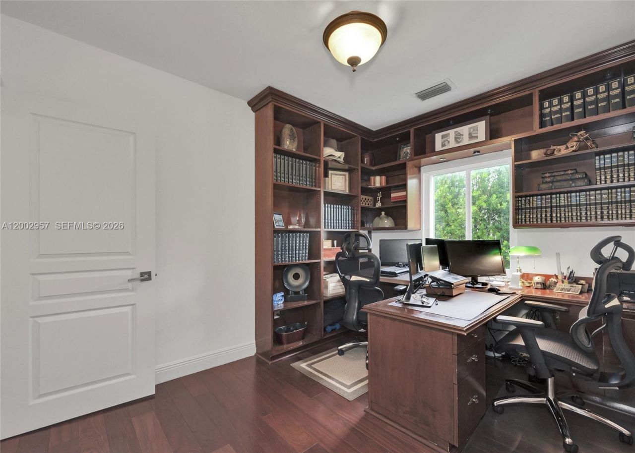 6134 SW 28th St , Miami, FL 33155 Photo