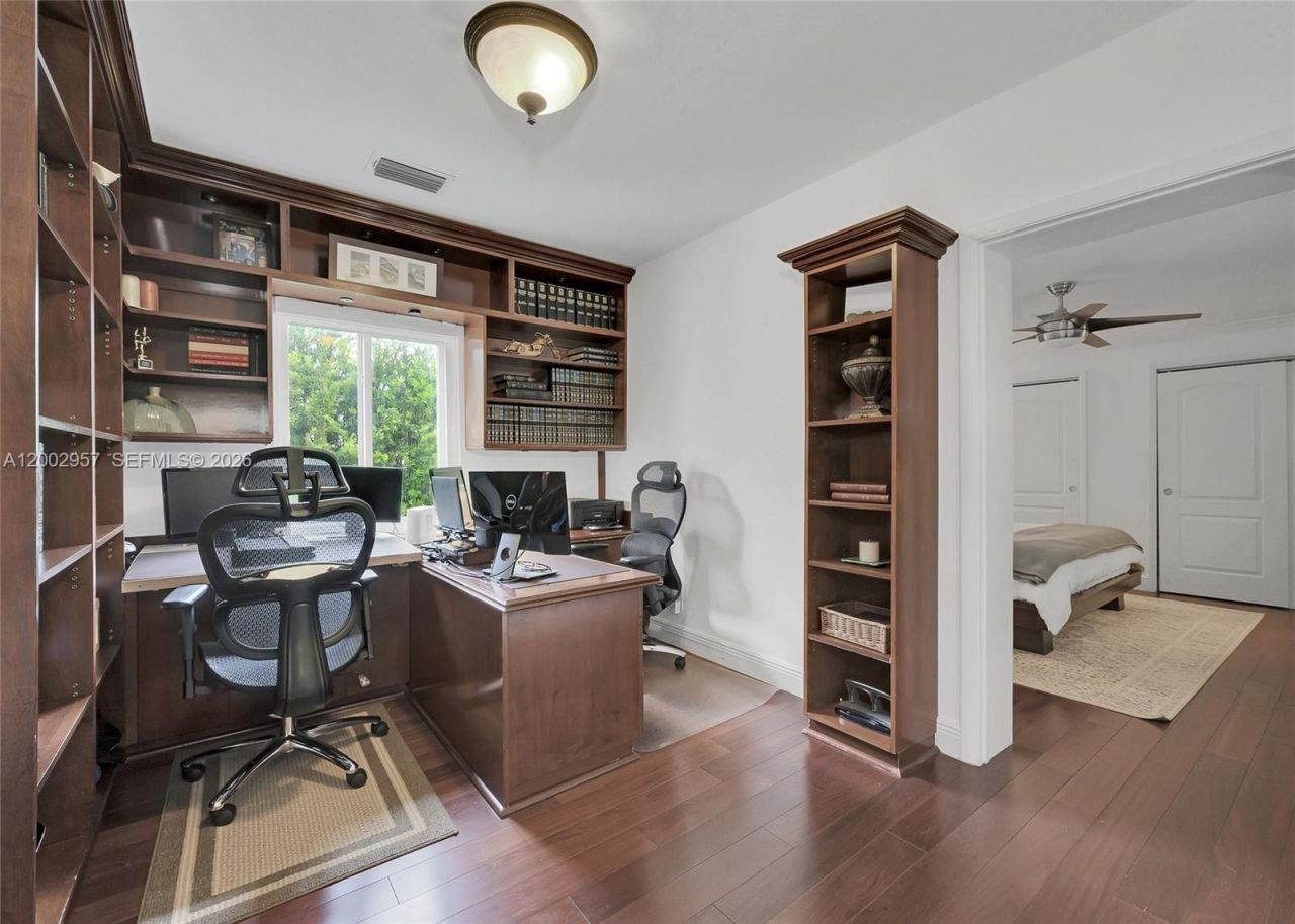 6134 SW 28th St , Miami, FL 33155 Photo