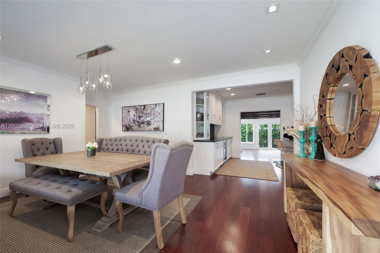 6134 SW 28th St , Miami, FL 33155 Photo