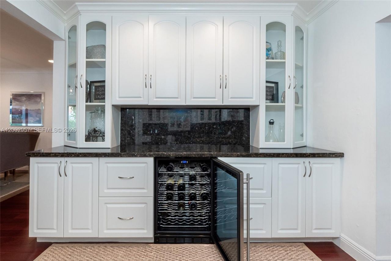 6134 SW 28th St , Miami, FL 33155 Photo