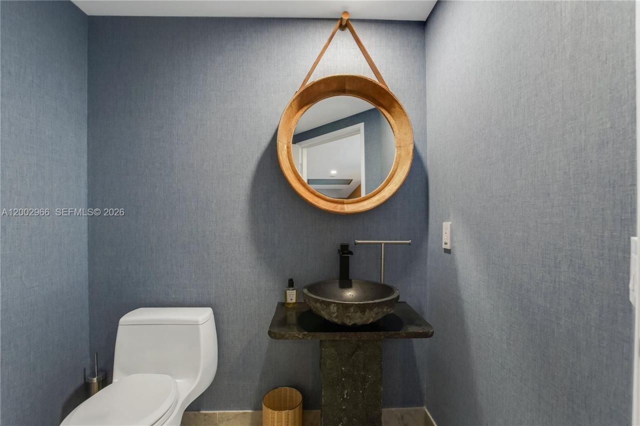 9401 Collins Ave , Unit 1004, Surfside, FL 33154 Photo