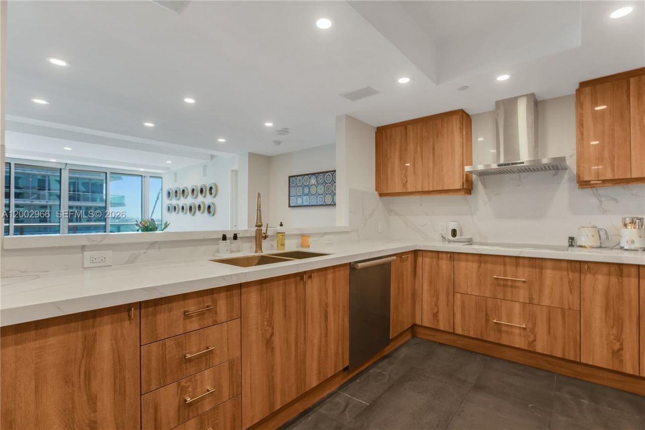 9401 Collins Ave , Unit 1004, Surfside, FL 33154 Photo