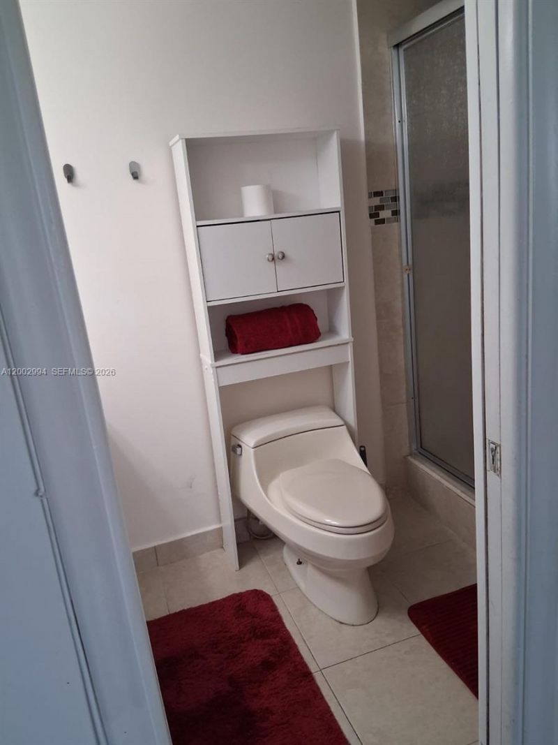 301 NE 14th Ave, Unit 202, Hallandale Beach, FL 33009 Photo