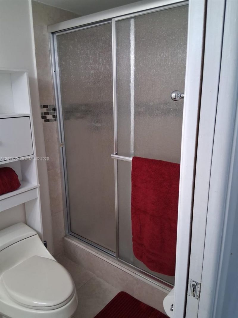 301 NE 14th Ave, Unit 202, Hallandale Beach, FL 33009 Photo