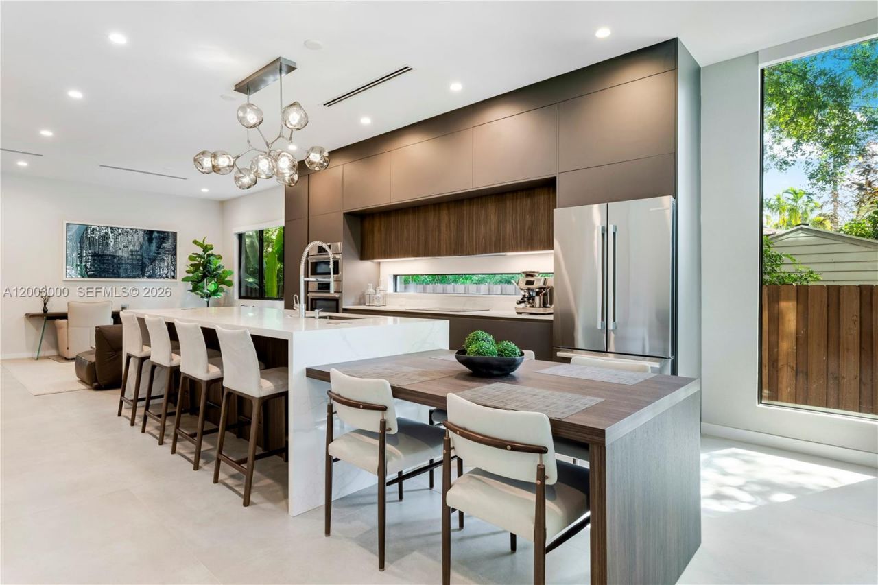 2916 Jackson Ave , Unit 2916, Coconut Grove, FL 33133 Photo