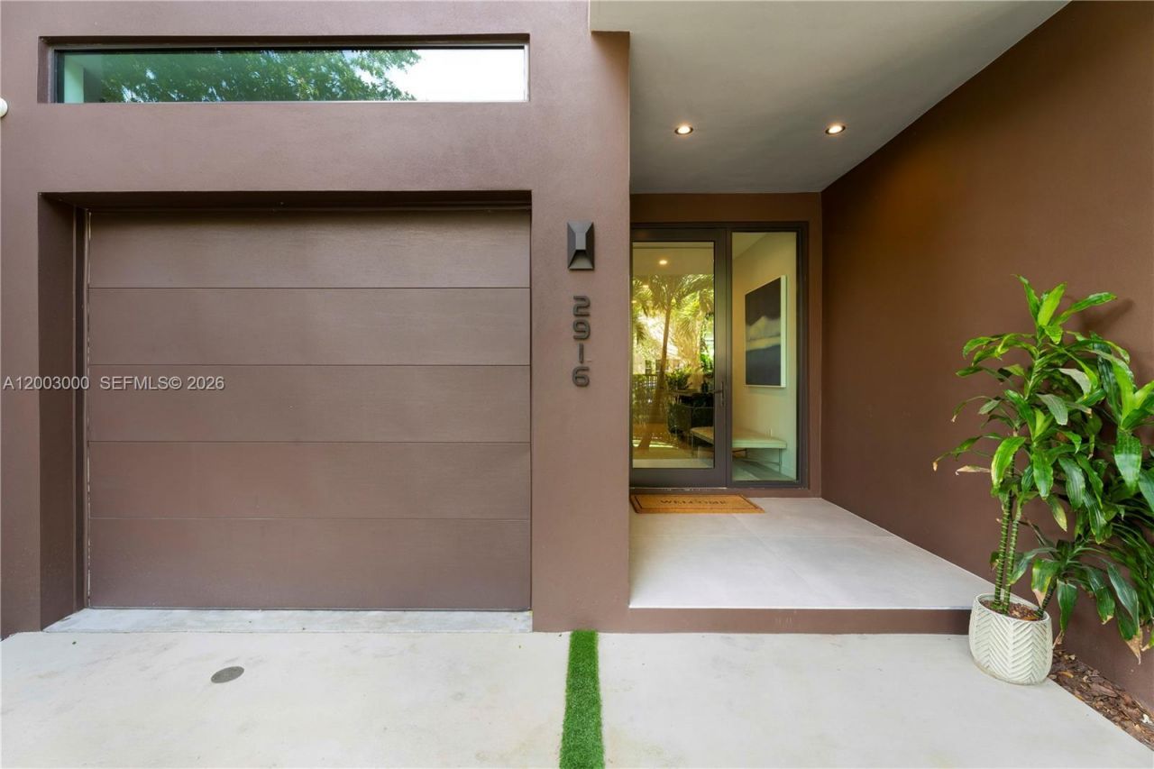 2916 Jackson Ave , Unit 2916, Coconut Grove, FL 33133 Photo